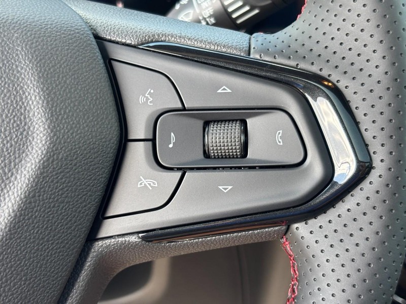 Chevrolet TrailBlazer Vehicle Image 15