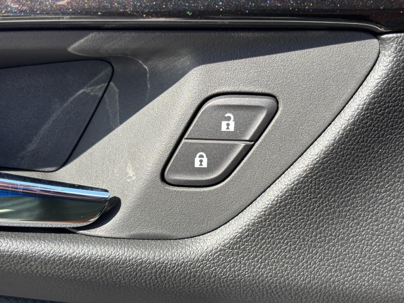Chevrolet TrailBlazer Vehicle Image 21