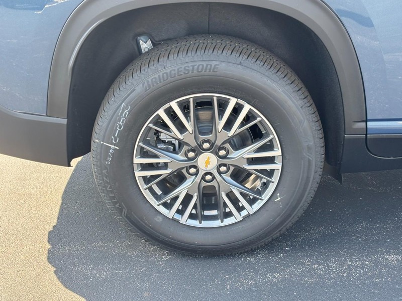 Chevrolet Traverse Vehicle Image 05