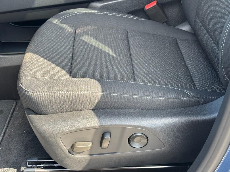 Chevrolet Traverse Vehicle Image 23