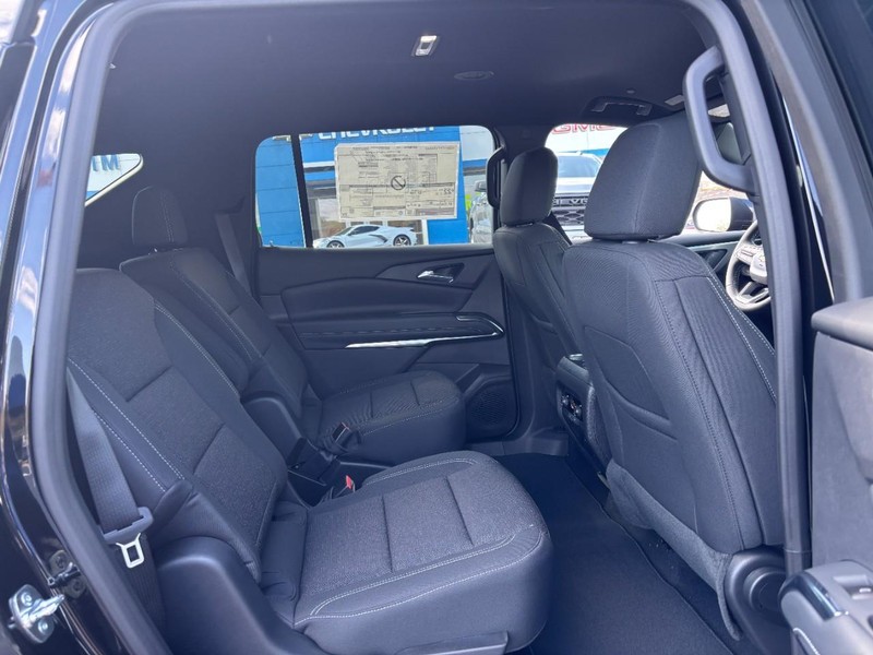Chevrolet Traverse Vehicle Image 06