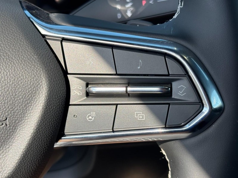 Chevrolet Traverse Vehicle Image 16