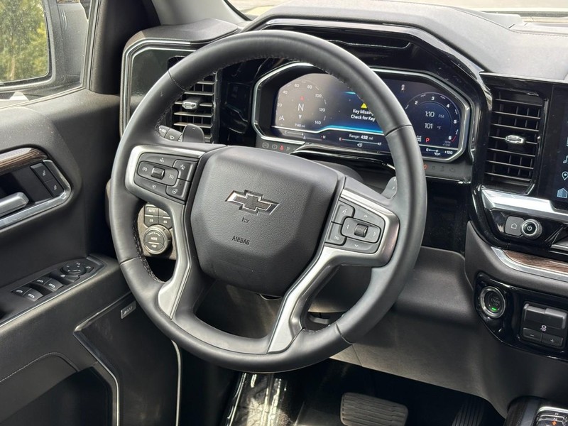 Chevrolet Silverado 1500 Vehicle Image 14