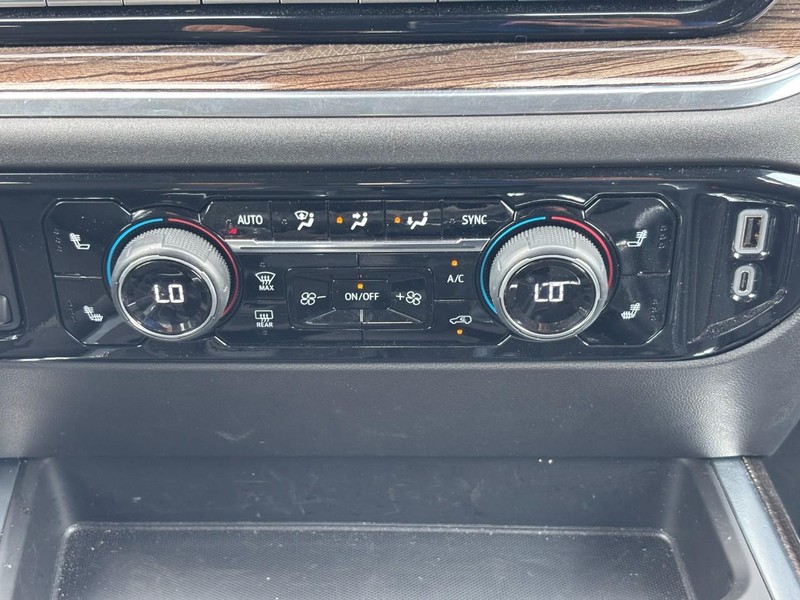 Chevrolet Silverado 1500 Vehicle Image 16