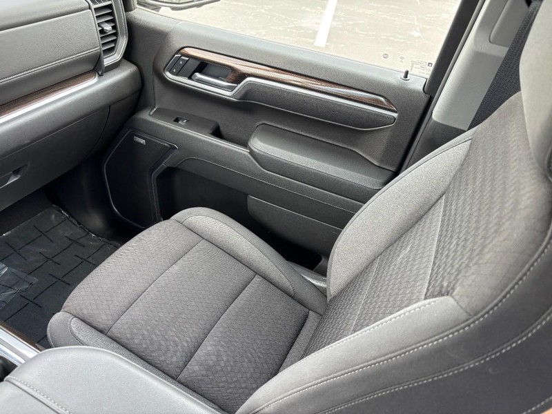 Chevrolet Silverado 1500 Vehicle Image 17