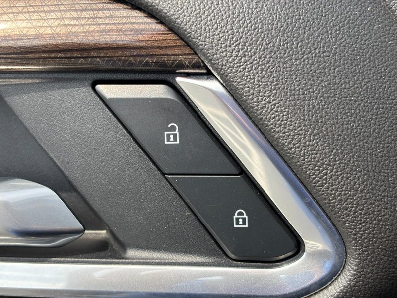 Chevrolet Silverado 1500 Vehicle Image 26