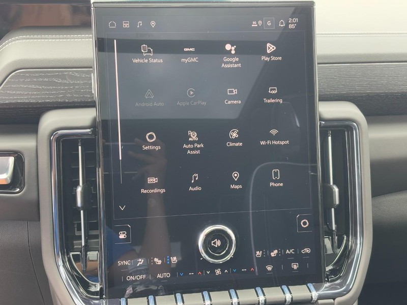 GMC Yukon Vehicle Image 17