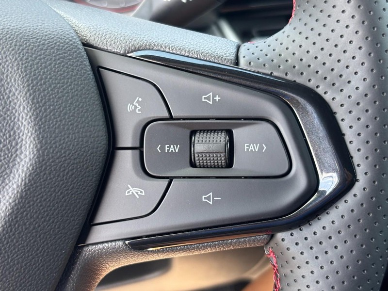 Chevrolet Trax Vehicle Image 15