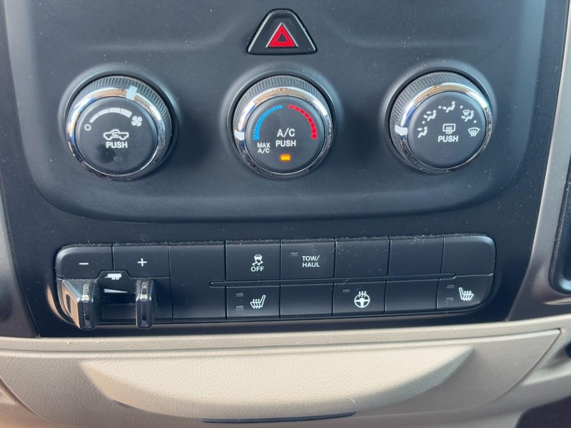Ram 1500 Vehicle Image 21