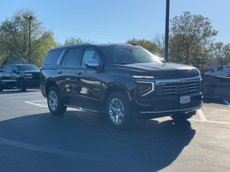 Chevrolet Tahoe Vehicle Image 02