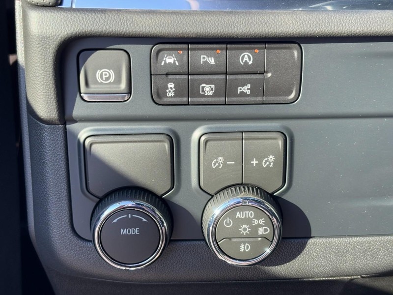 Chevrolet Tahoe Vehicle Image 13