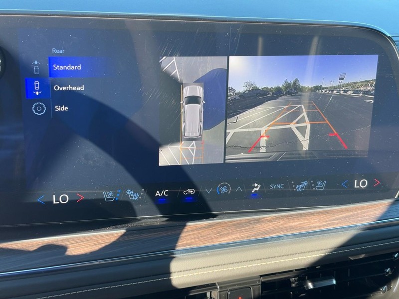 Chevrolet Tahoe Vehicle Image 18