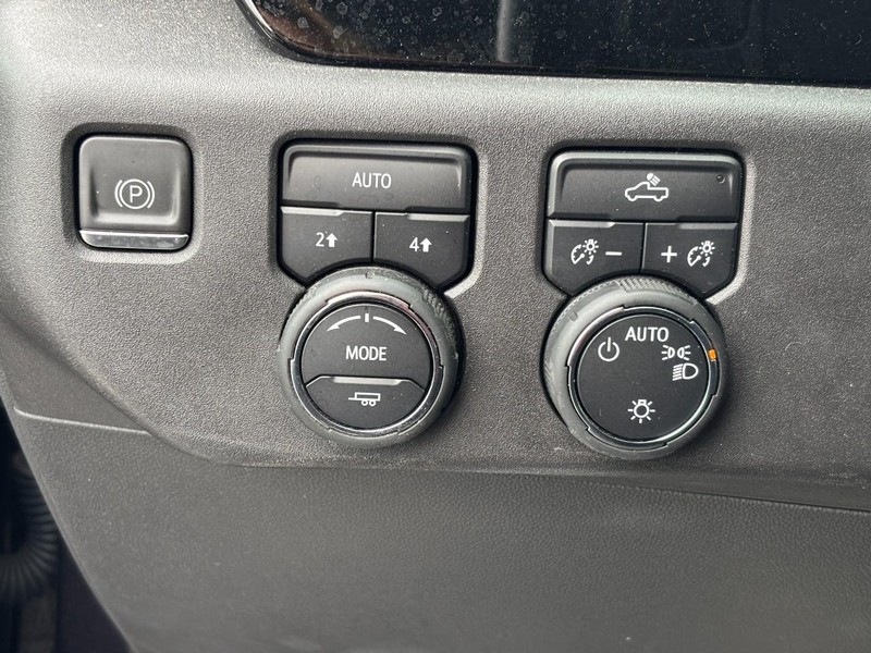 Chevrolet Silverado 1500 Vehicle Image 16