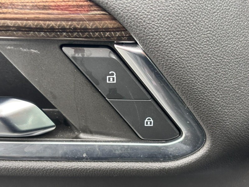 Chevrolet Silverado 1500 Vehicle Image 24