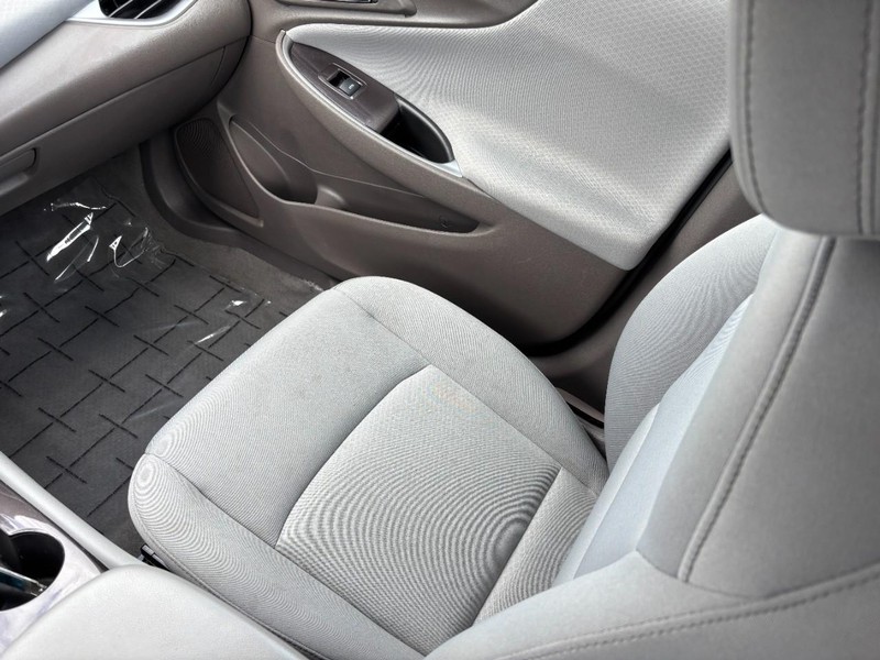 Chevrolet Malibu Vehicle Image 15