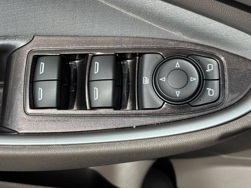 Chevrolet Malibu Vehicle Image 23