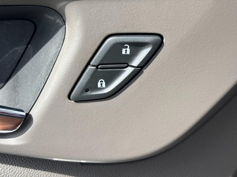 Chevrolet Malibu Vehicle Image 24