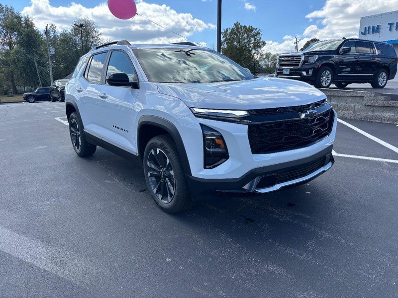 Chevrolet Equinox Vehicle Image 02