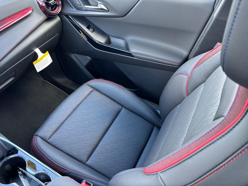 Chevrolet Equinox Vehicle Image 12