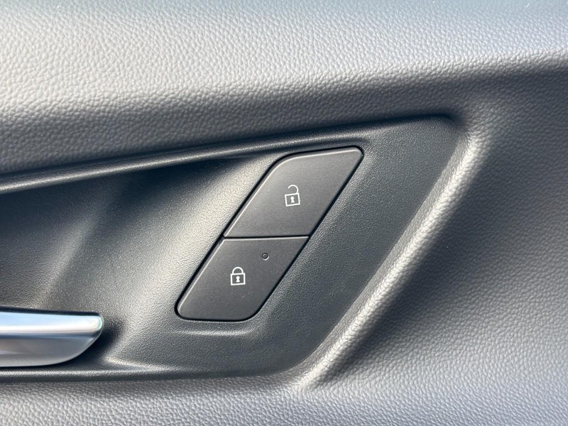 Chevrolet Equinox Vehicle Image 21