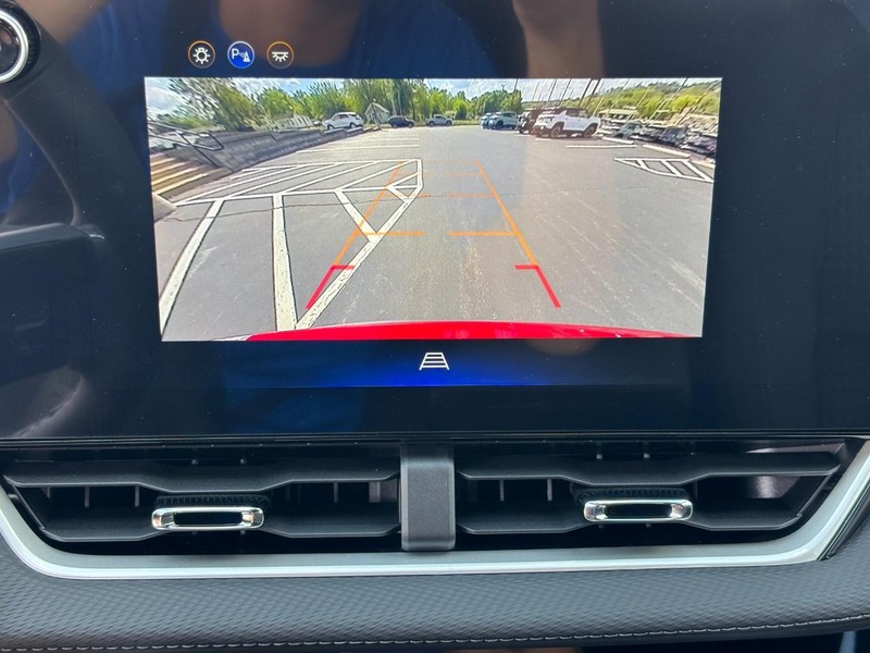 Chevrolet Equinox Vehicle Image 17