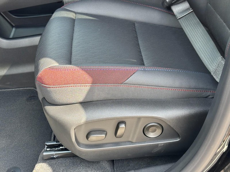 Chevrolet Equinox Vehicle Image 23