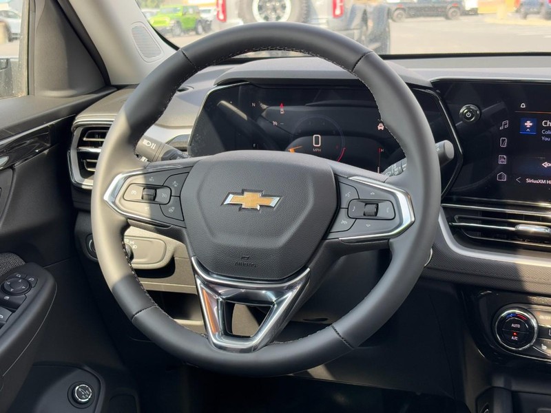 Chevrolet TrailBlazer Vehicle Image 08