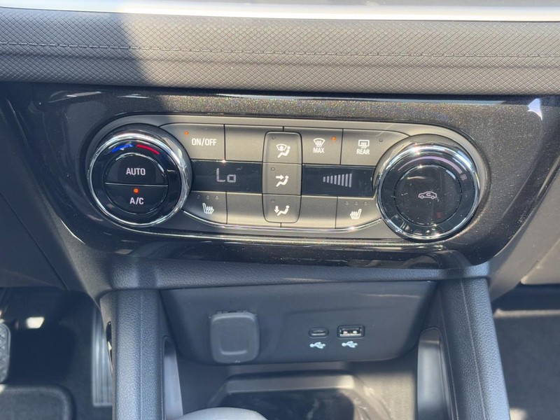 Chevrolet TrailBlazer Vehicle Image 10