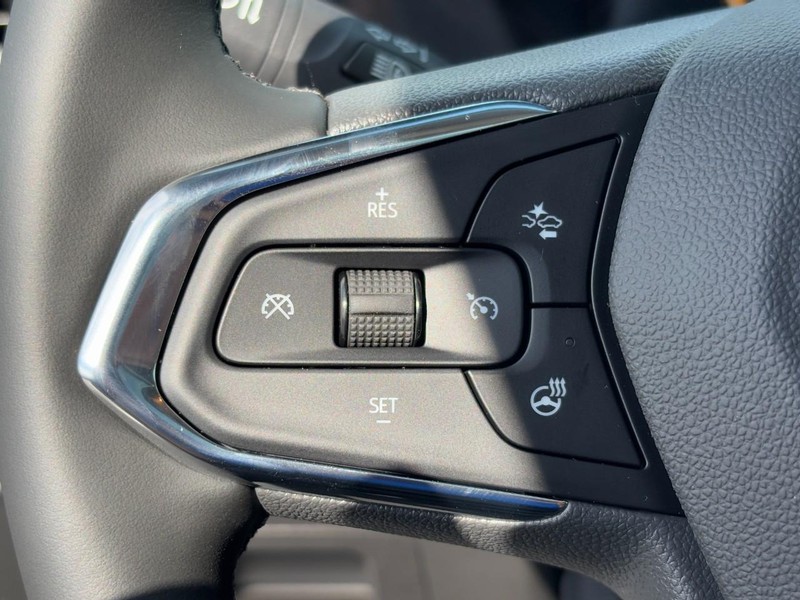 Chevrolet TrailBlazer Vehicle Image 13