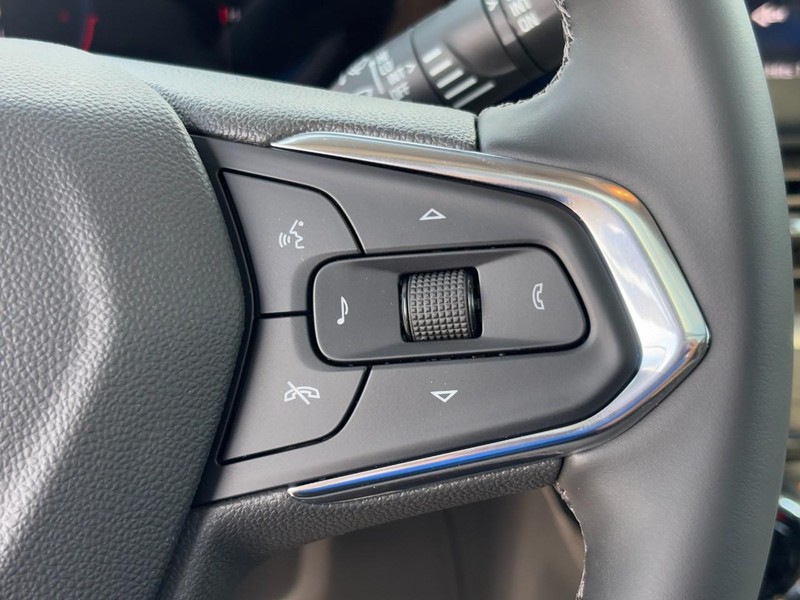 Chevrolet TrailBlazer Vehicle Image 14