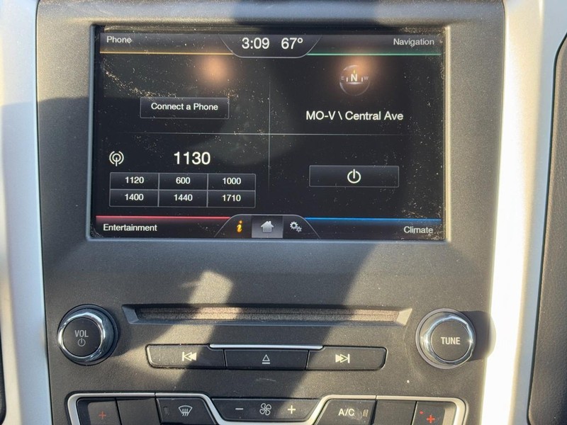 Ford Fusion Vehicle Image 13