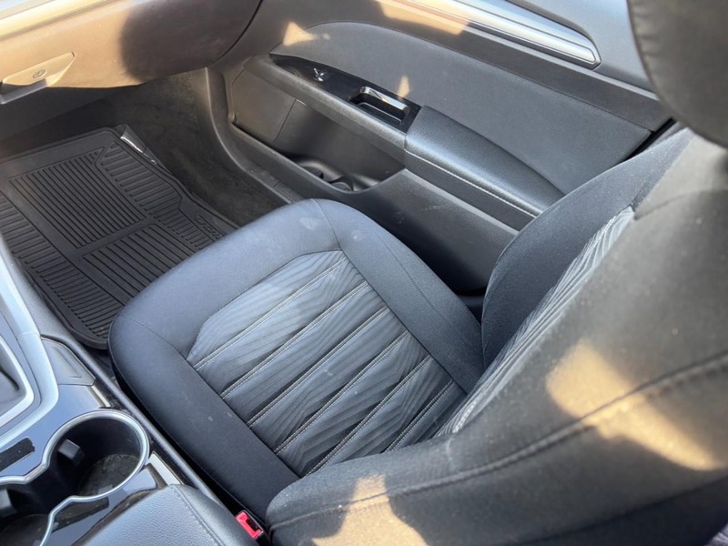 Ford Fusion Vehicle Image 15