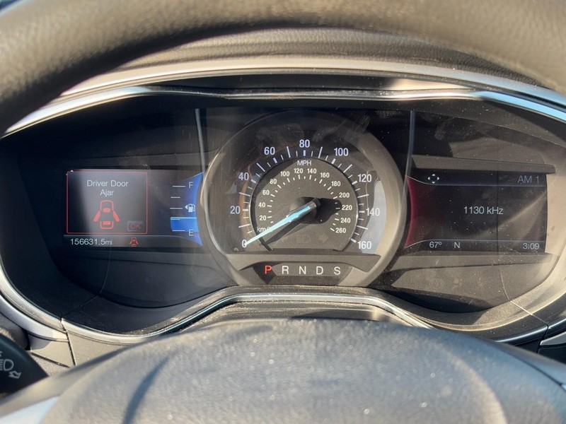 Ford Fusion Vehicle Image 19