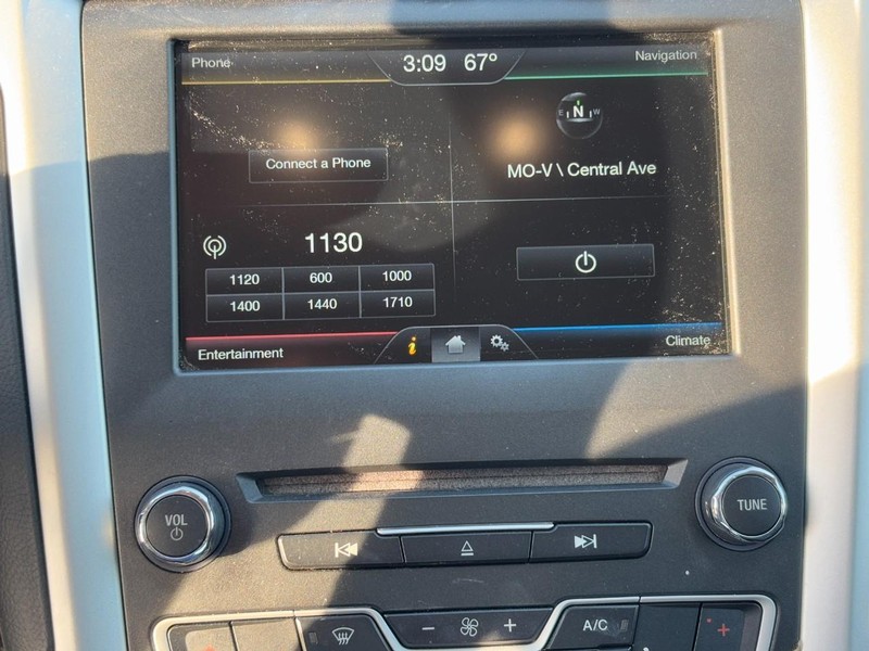 Ford Fusion Vehicle Image 20