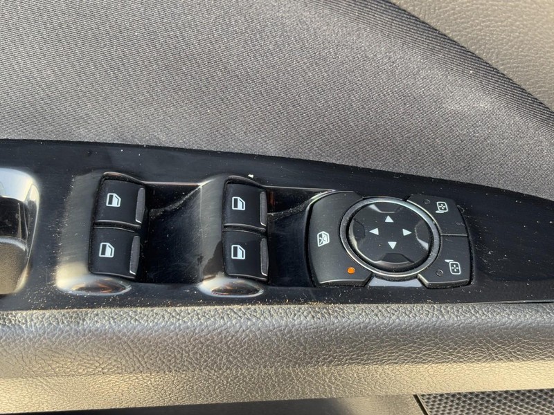 Ford Fusion Vehicle Image 23