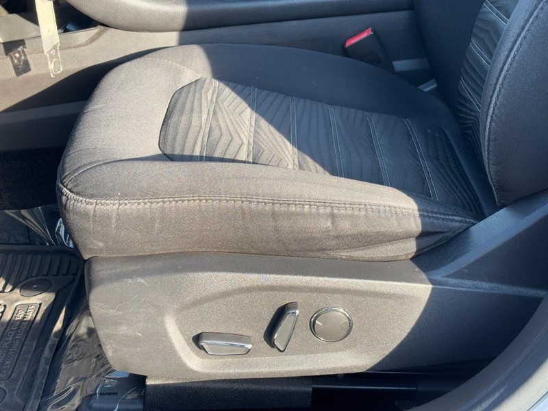 Ford Fusion Vehicle Image 25