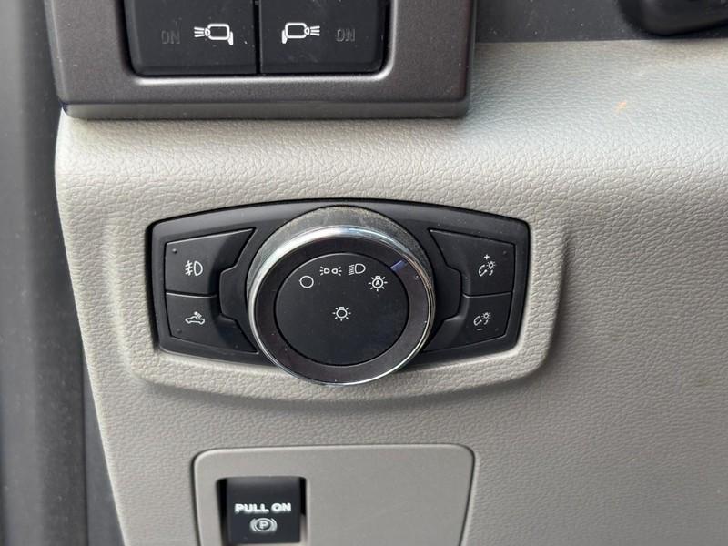 Ford F-150 Vehicle Image 16