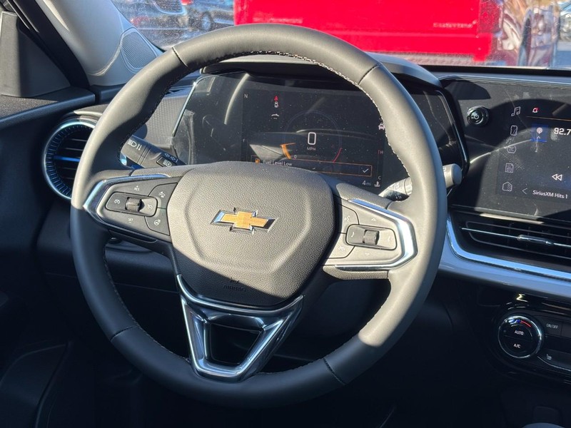 Chevrolet Trax Vehicle Image 08