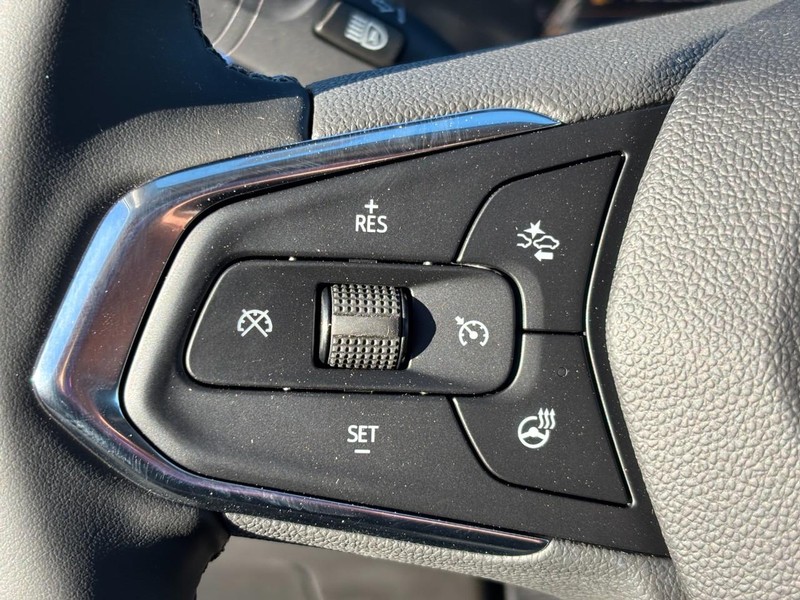 Chevrolet Trax Vehicle Image 13