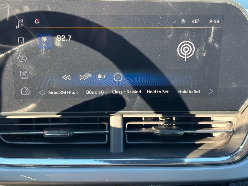 Chevrolet Trax Vehicle Image 16