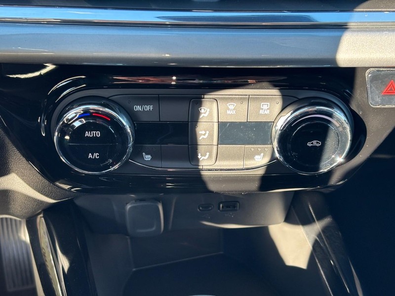 Chevrolet Trax Vehicle Image 18