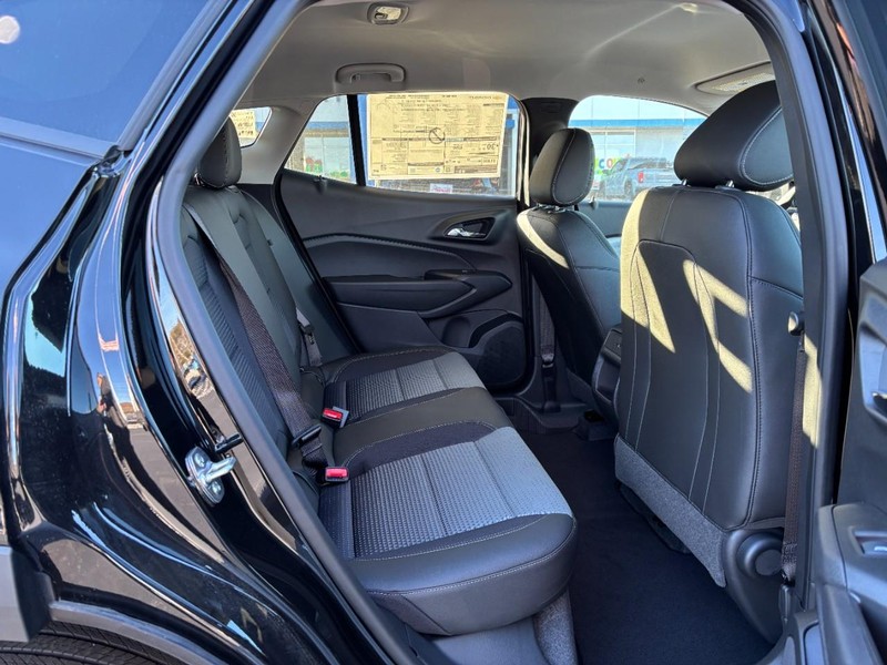 Chevrolet Trax Vehicle Image 06