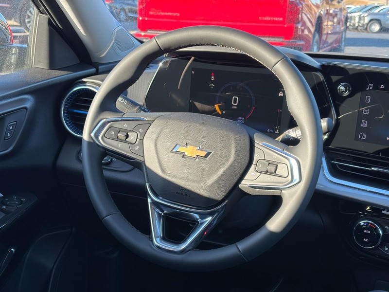 Chevrolet Trax Vehicle Image 08