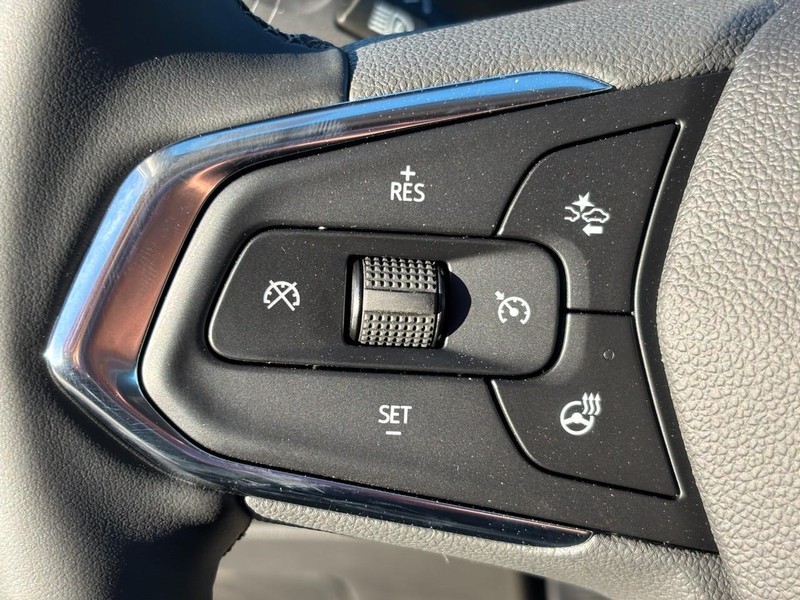 Chevrolet Trax Vehicle Image 13