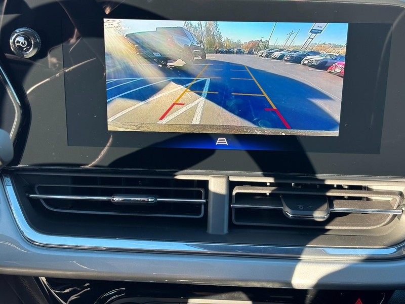 Chevrolet Trax Vehicle Image 17