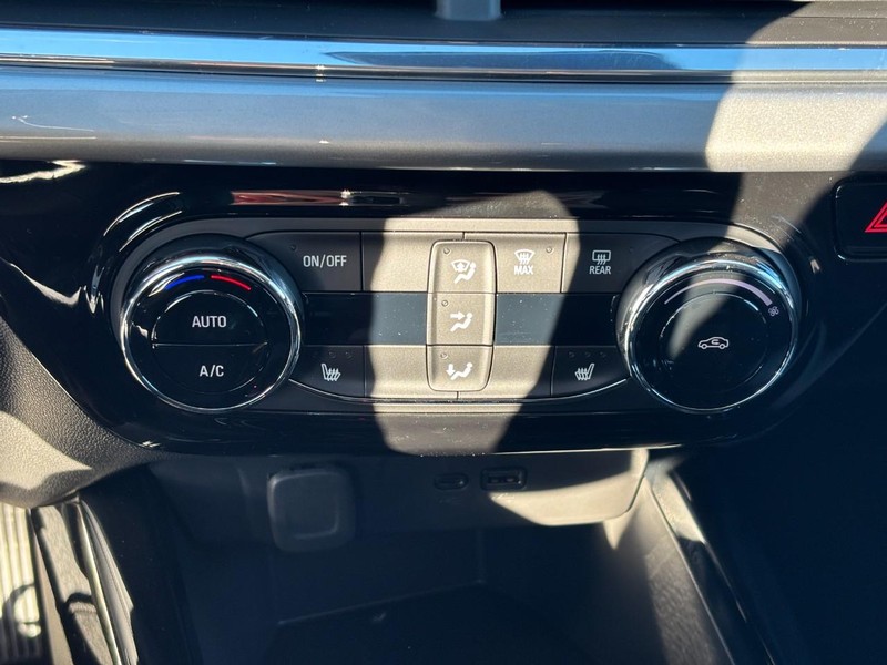 Chevrolet Trax Vehicle Image 18