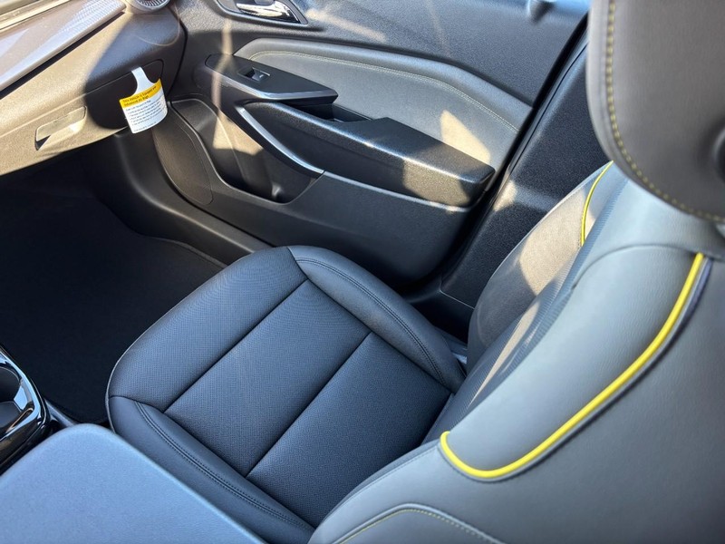 Chevrolet Trax Vehicle Image 11