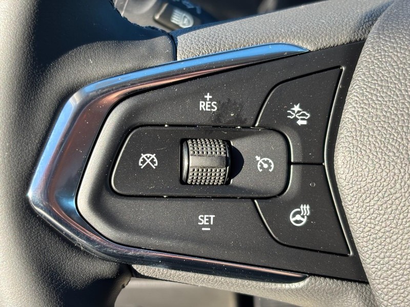 Chevrolet Trax Vehicle Image 13