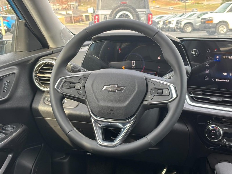 Chevrolet Trax Vehicle Image 08