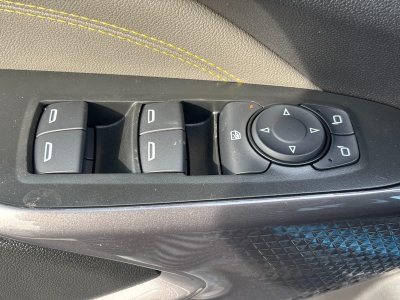 Chevrolet Trax Vehicle Image 19